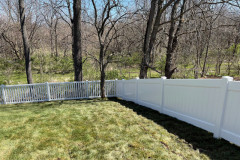 4-tall-white-vinyl-closed-picket-with-privacy-2